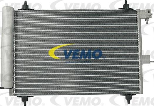 Vemo V22-62-0003 - Condensatore, Climatizzatore www.autoricambit.com
